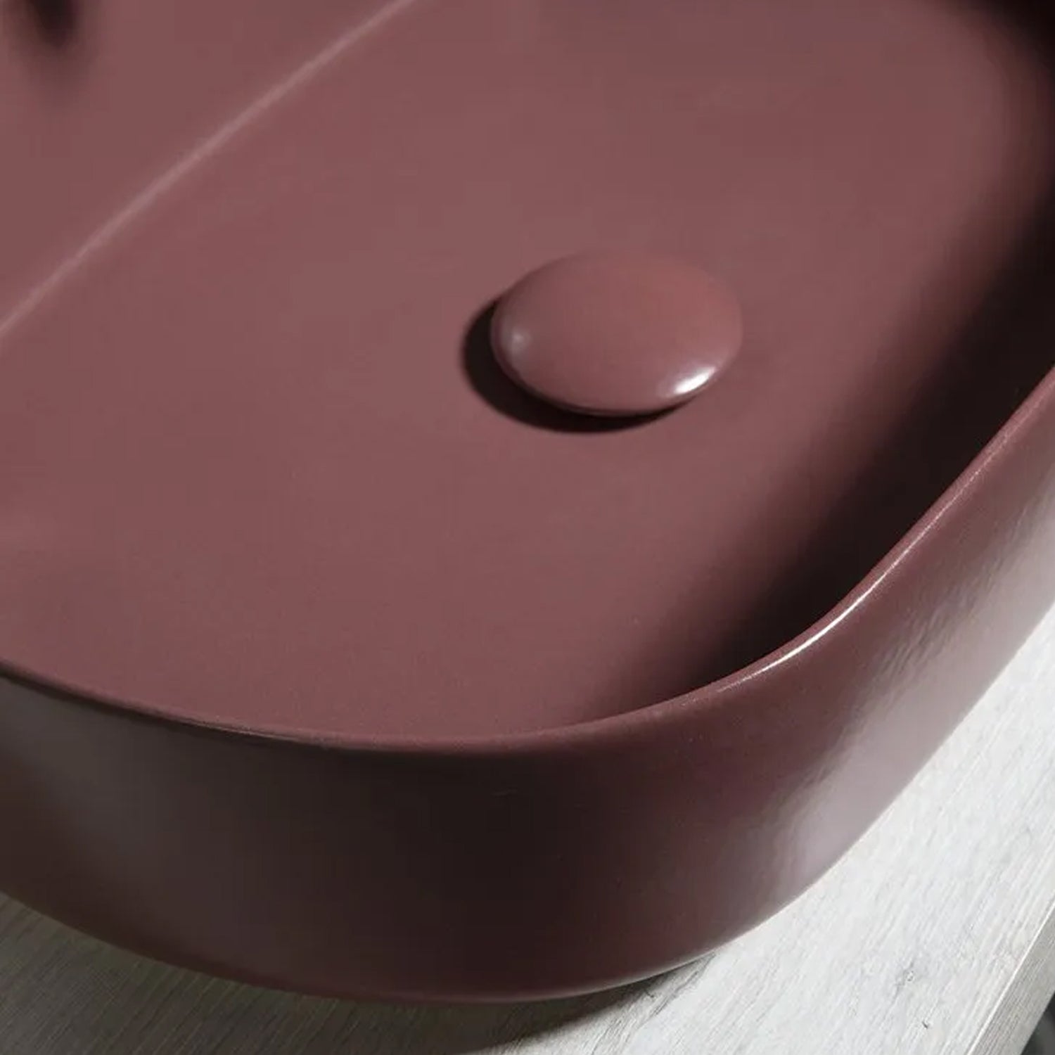 Lavabo d'appoggio ovale senza foro BathCore serie Infinity 55x36 color Bordeaux Opaco