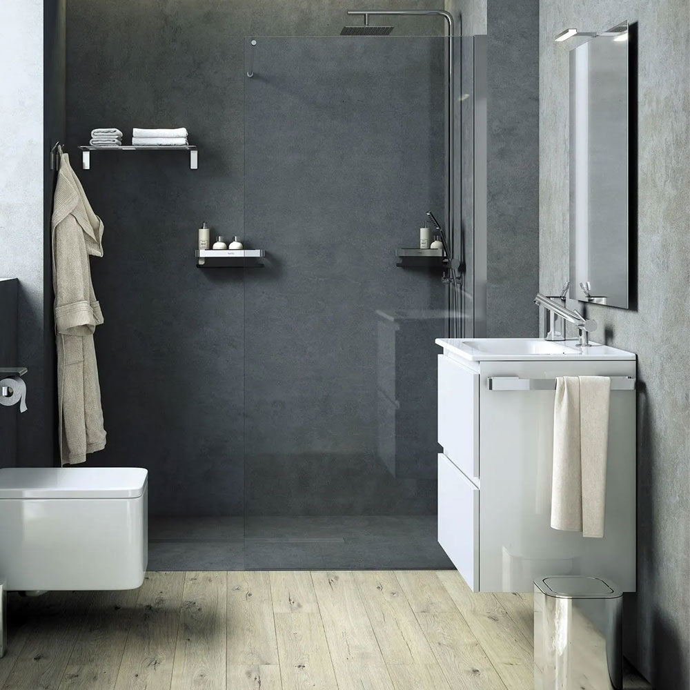 Porta asciugamano a muro in acciaio cromato della collezione 'Line' by Cosmic - cm 40x6,5x3 by CeramicStore | Lo specialista del tuo bagno