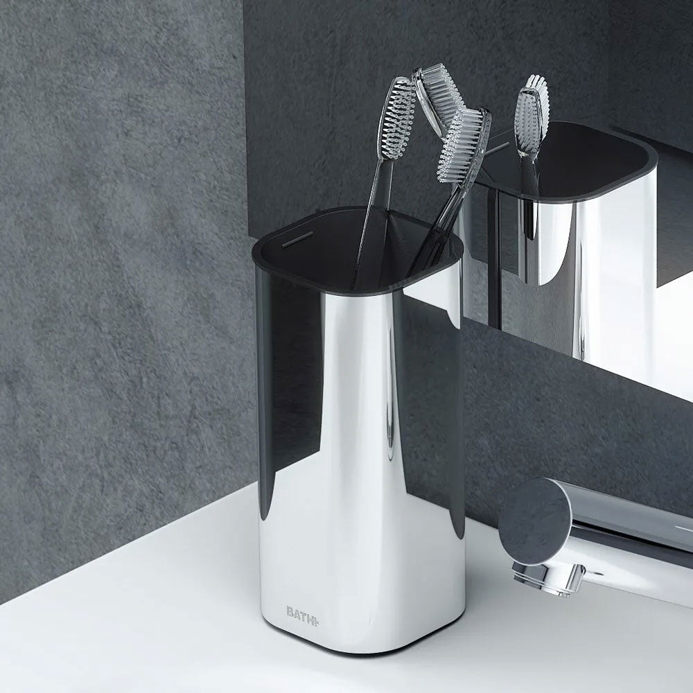 Bicchiere porta spazzolino da appoggio in acciaio cromato della collezione 'Line' by Cosmic - cm 6