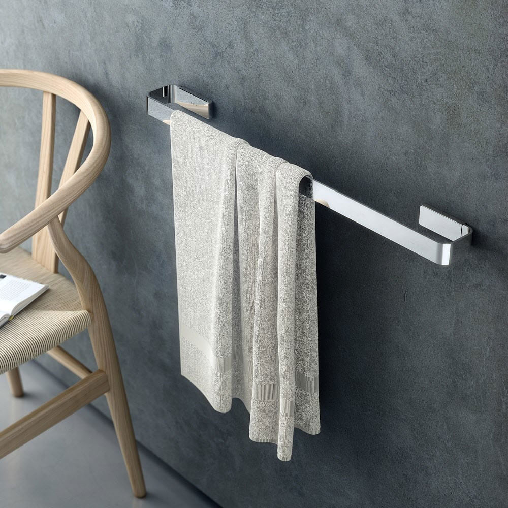 Porta asciugamano a muro in acciaio cromato della collezione 'Line' by Cosmic - cm 60x6,5x3 by CeramicStore | Lo specialista del tuo bagno