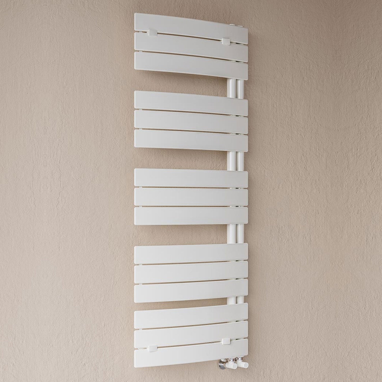 Termoarredo scaldasalviette interasse 50 Lazzarini Pieve 108x55 cm Bianco by CeramicStore | Lo specialista del tuo bagno