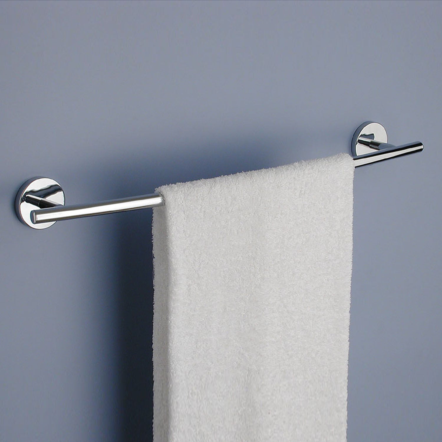 Portasalviette 60 cm a muro Vermont Pro di Gedy - Cromato by CeramicStore | Lo specialista del tuo bagno