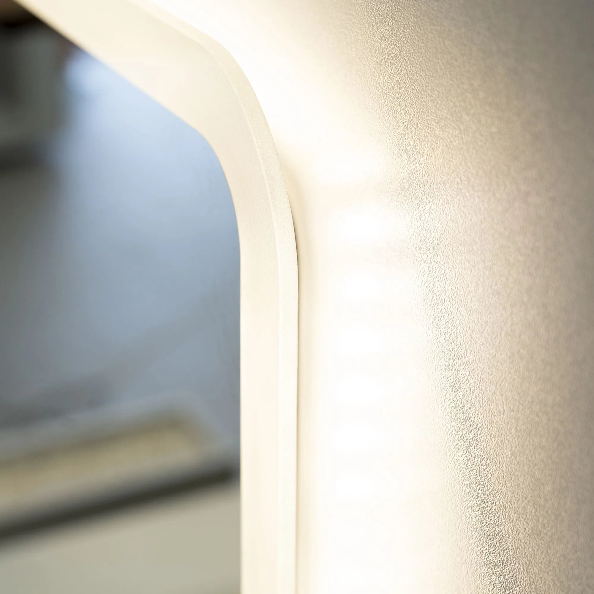 Specchio cornice led rettangolare ad angoli smussati 100x70 cm reversibile by CeramicStore | Lo specialista del tuo bagno