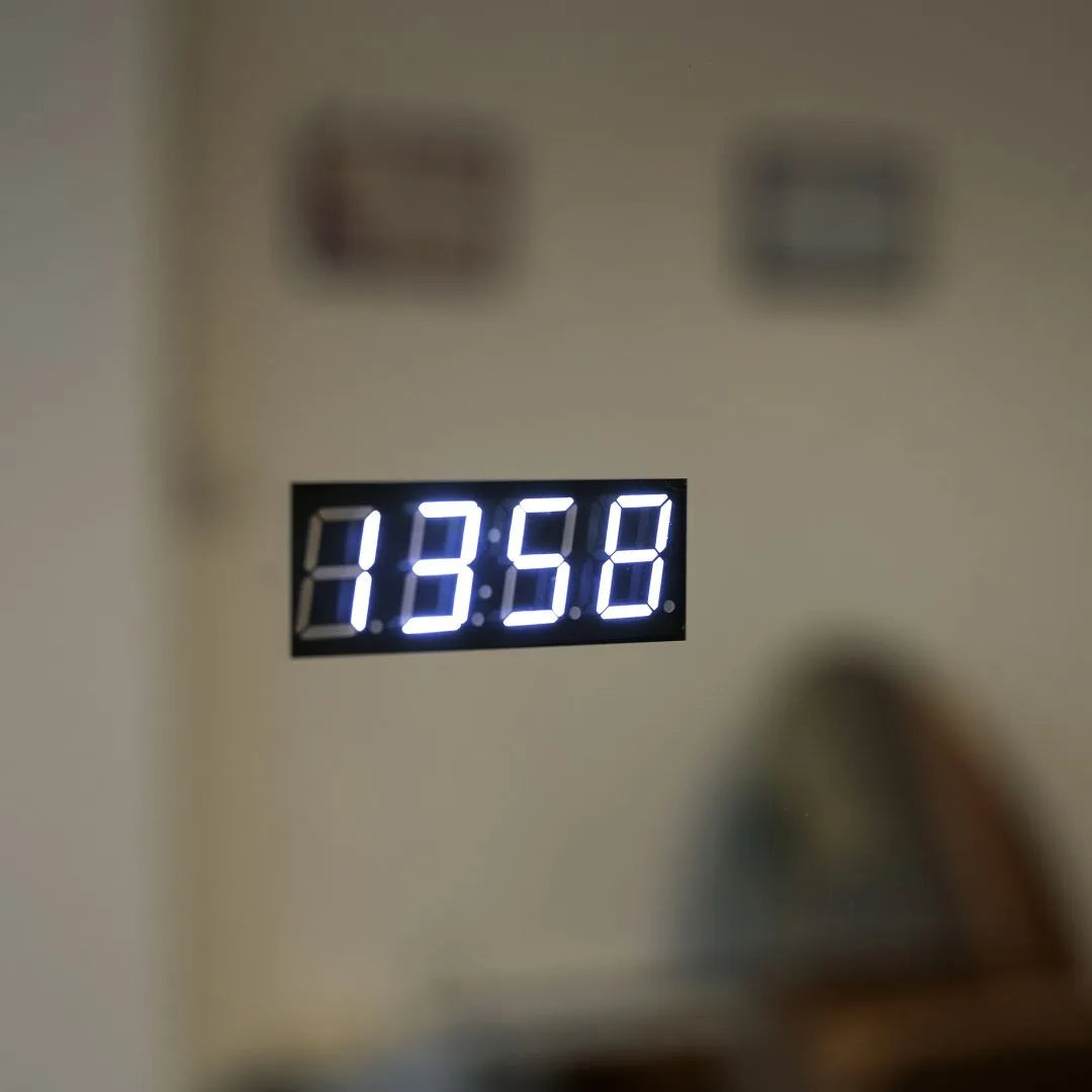 Specchio rettangolare touch dotato di orologio, termometro e ingrandimento 100x70 cm by CeramicStore | Lo specialista del tuo bagno