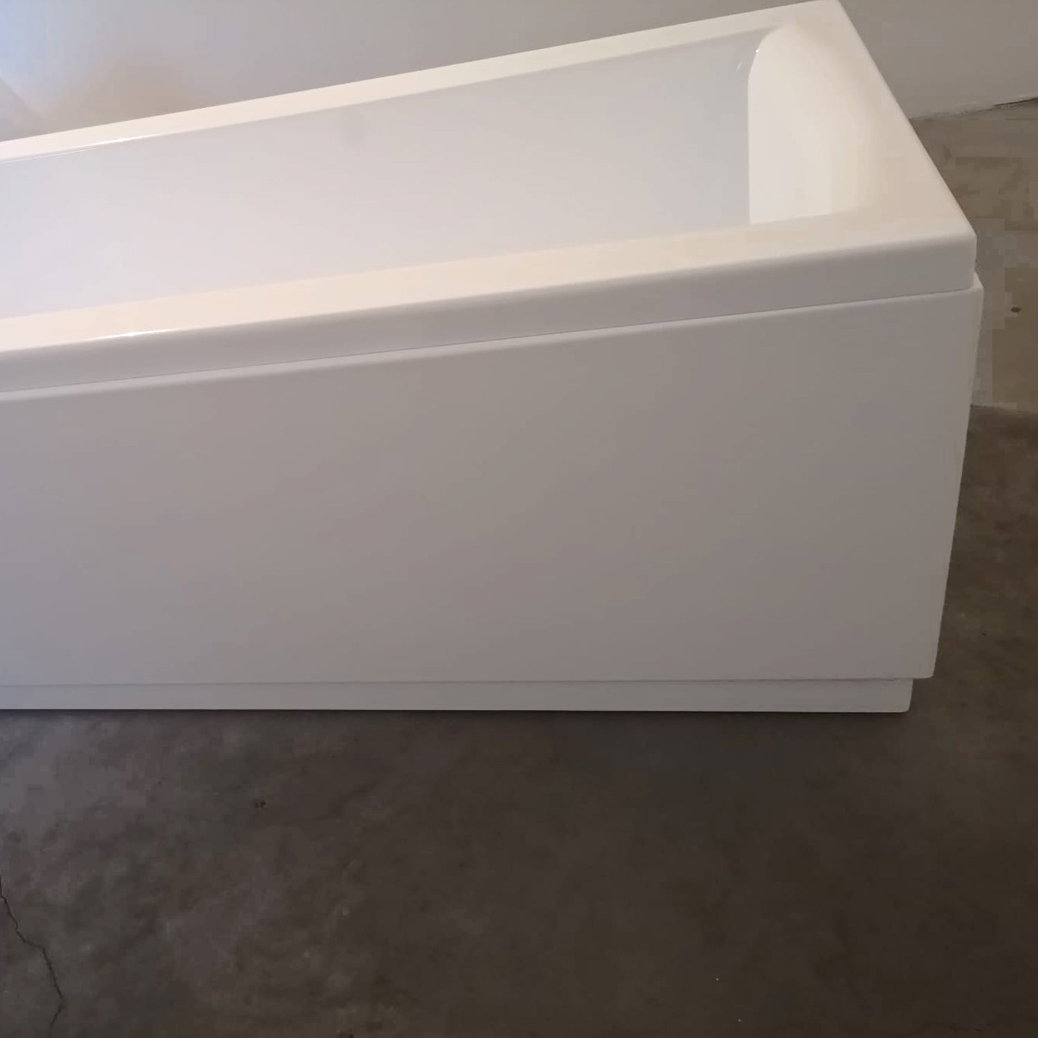 Vasca Bagno rettangolare in acrilico con poggiatesta cm 180x80 by CeramicStore | Lo specialista del tuo bagno