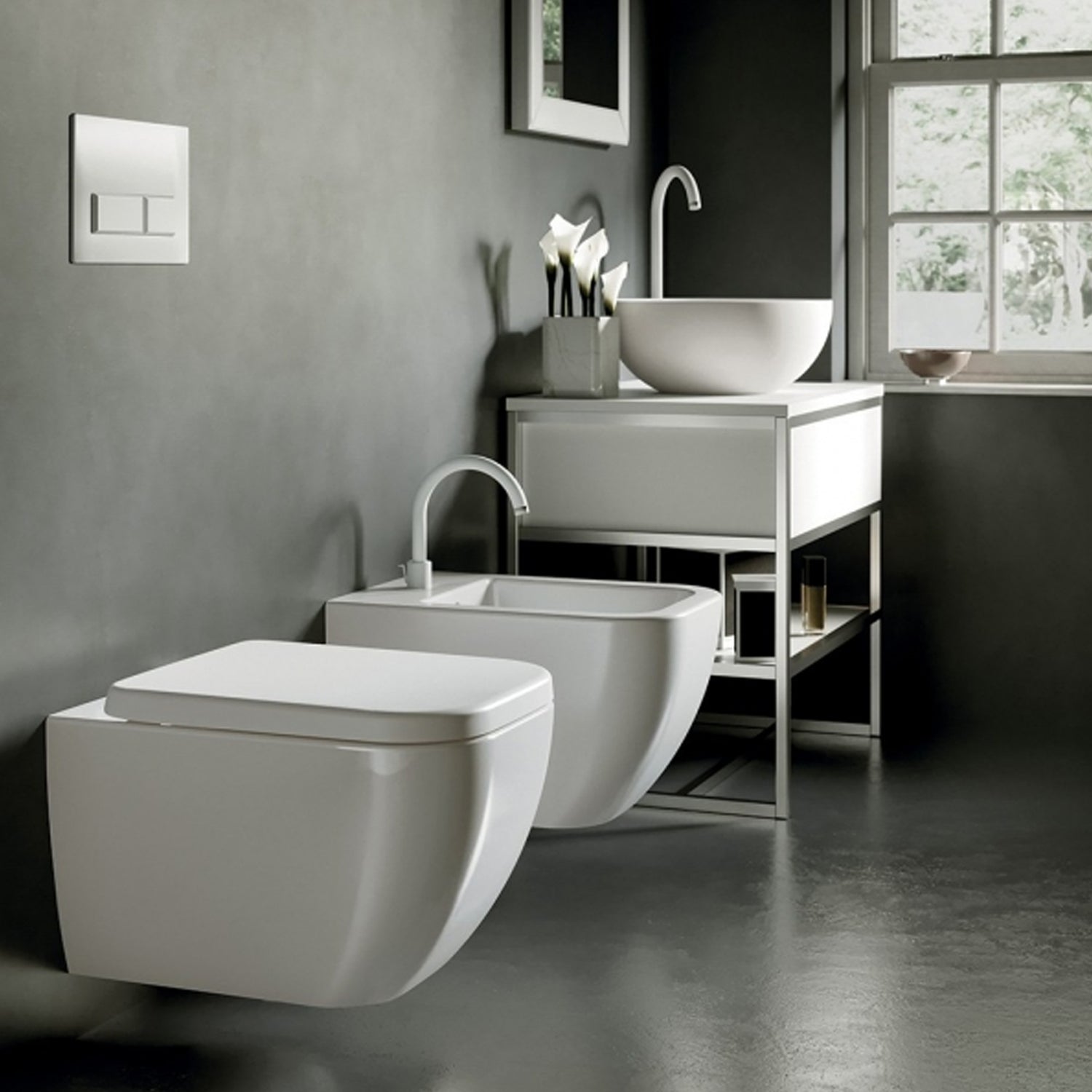 Coppia di sanitari sospesi 52x36 cm della serie Bianca di Hatria con sedile soft close