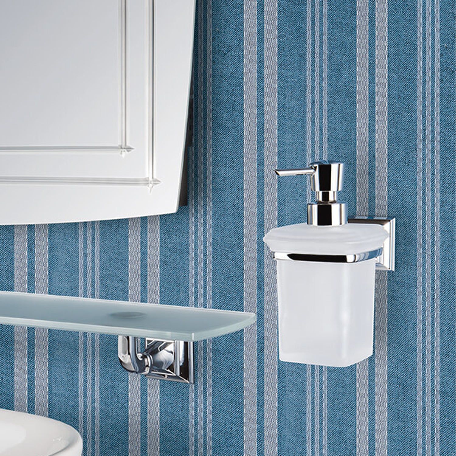 Spandisapone in ottone cromato e vetro acidato collezione Portofino di Colombo Design by CeramicStore | Lo specialista del tuo bagno