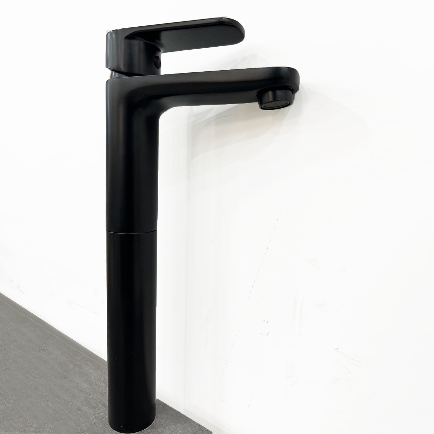 Miscelatore alto lavabo con scarico pop-up Keller Taps Nero Opaco- Outlet con imperfezioni by CeramicStore | Lo specialista del tuo bagno