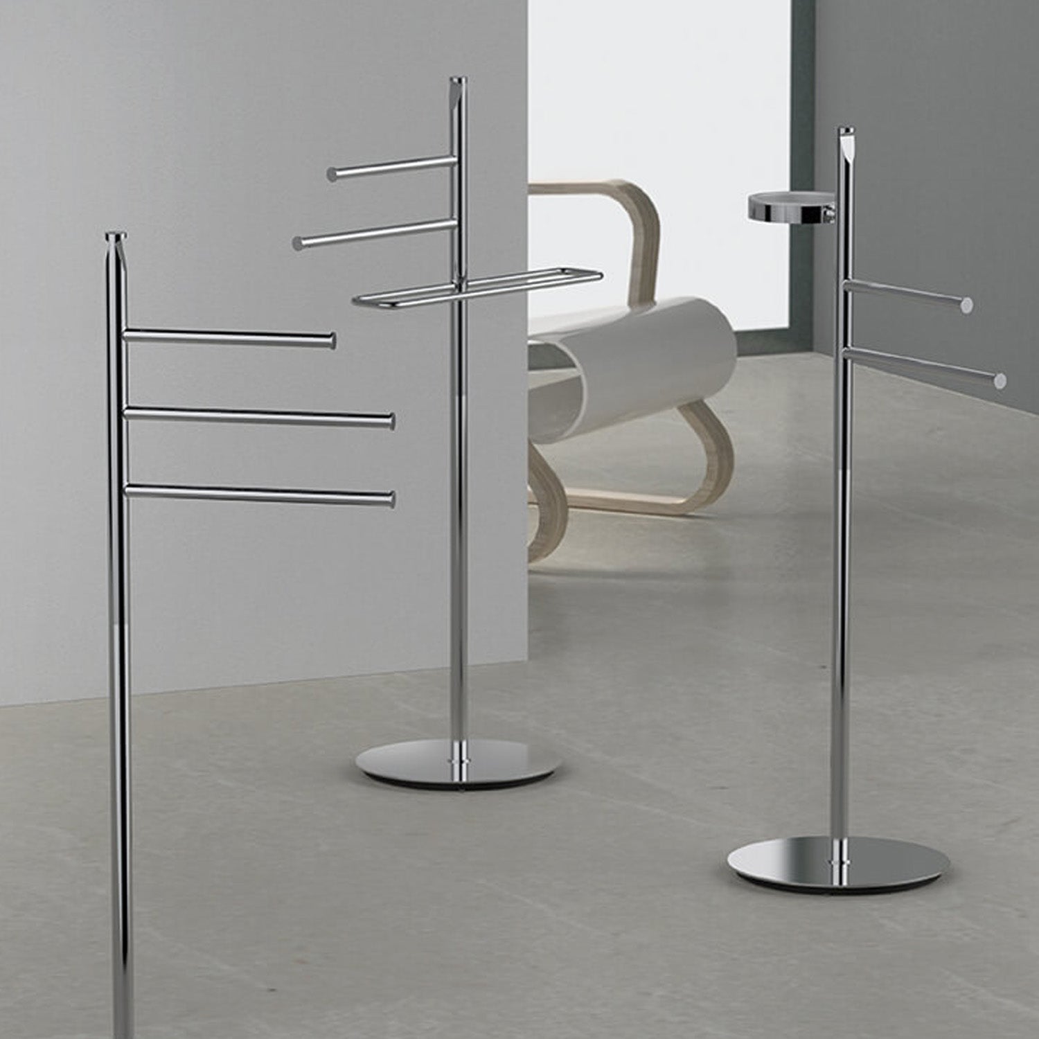 Piantana con 2 porta salviette e un portasapone in ottone Planets by CeramicStore | Lo specialista del tuo bagno