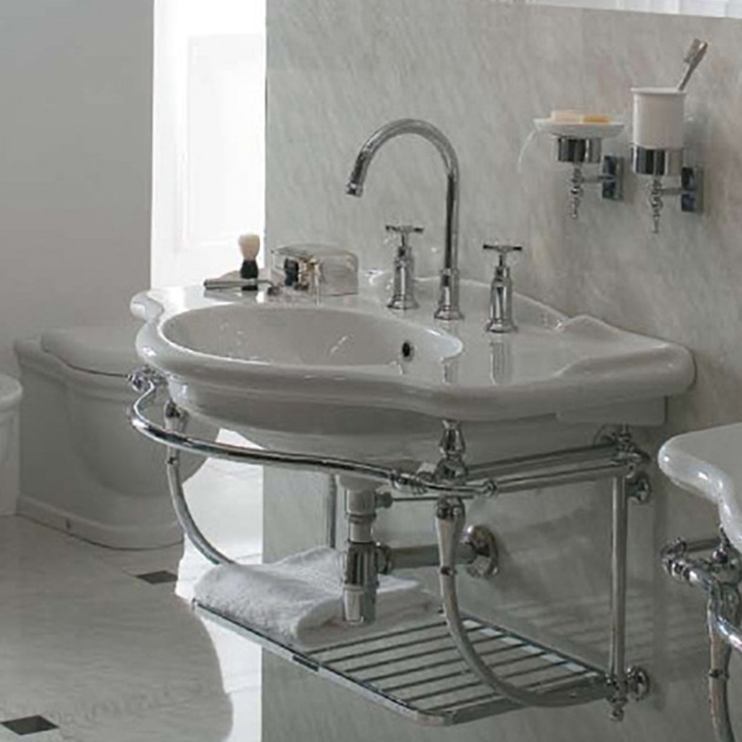 Struttura in ottone cromato per lavabo PA056BI modello Paestum Ceramica Globo - LAVABO NON INCLUSO by CeramicStore | Lo specialista del tuo bagno