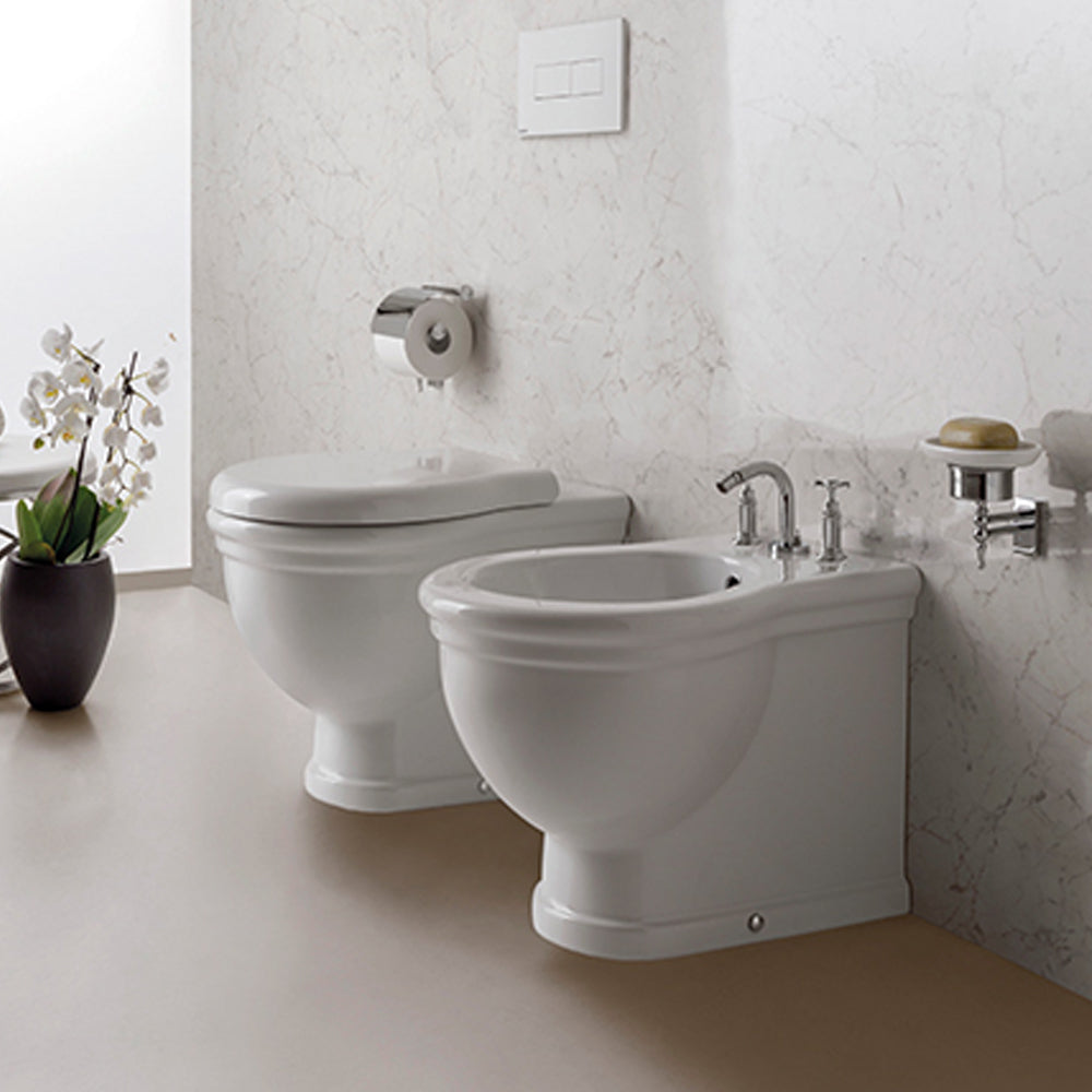 Coppia sanitari a terra filomuro Globo serie Paestum 57x38 cm con coprivaso soft close - Bianco