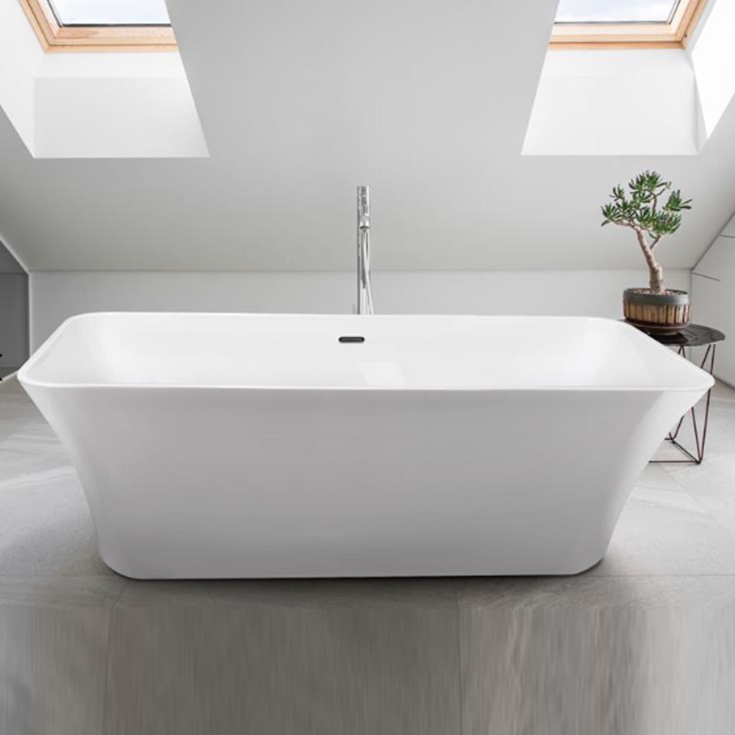 Vasca Bagno Freestanding in acrilico Modello Laura by CeramicStore | Lo specialista del tuo bagno