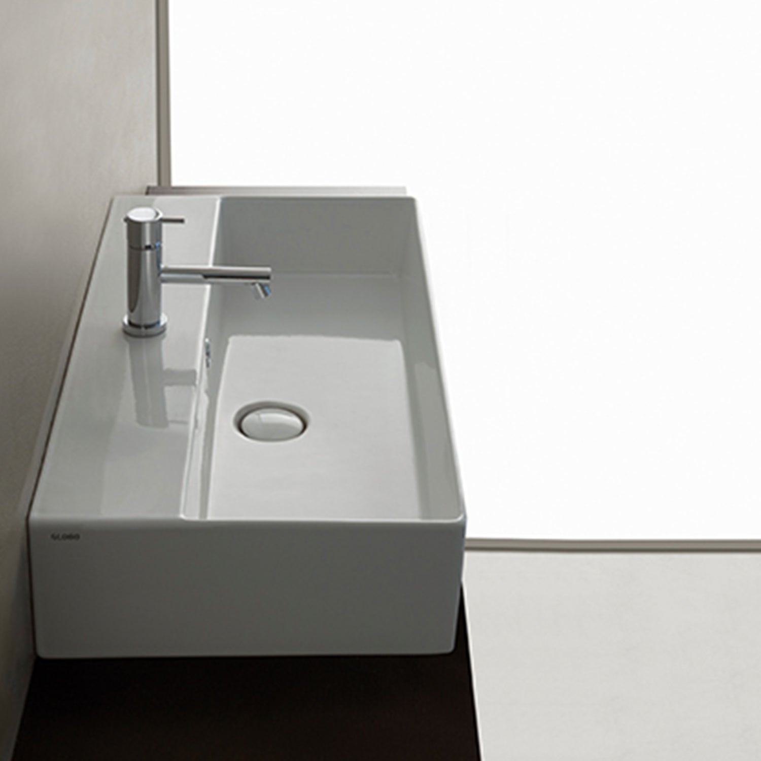 Lavabo per installazione sospesa o appoggio T-Edge di Ceramica Globo cm 71x37 by CeramicStore | Lo specialista del tuo bagno