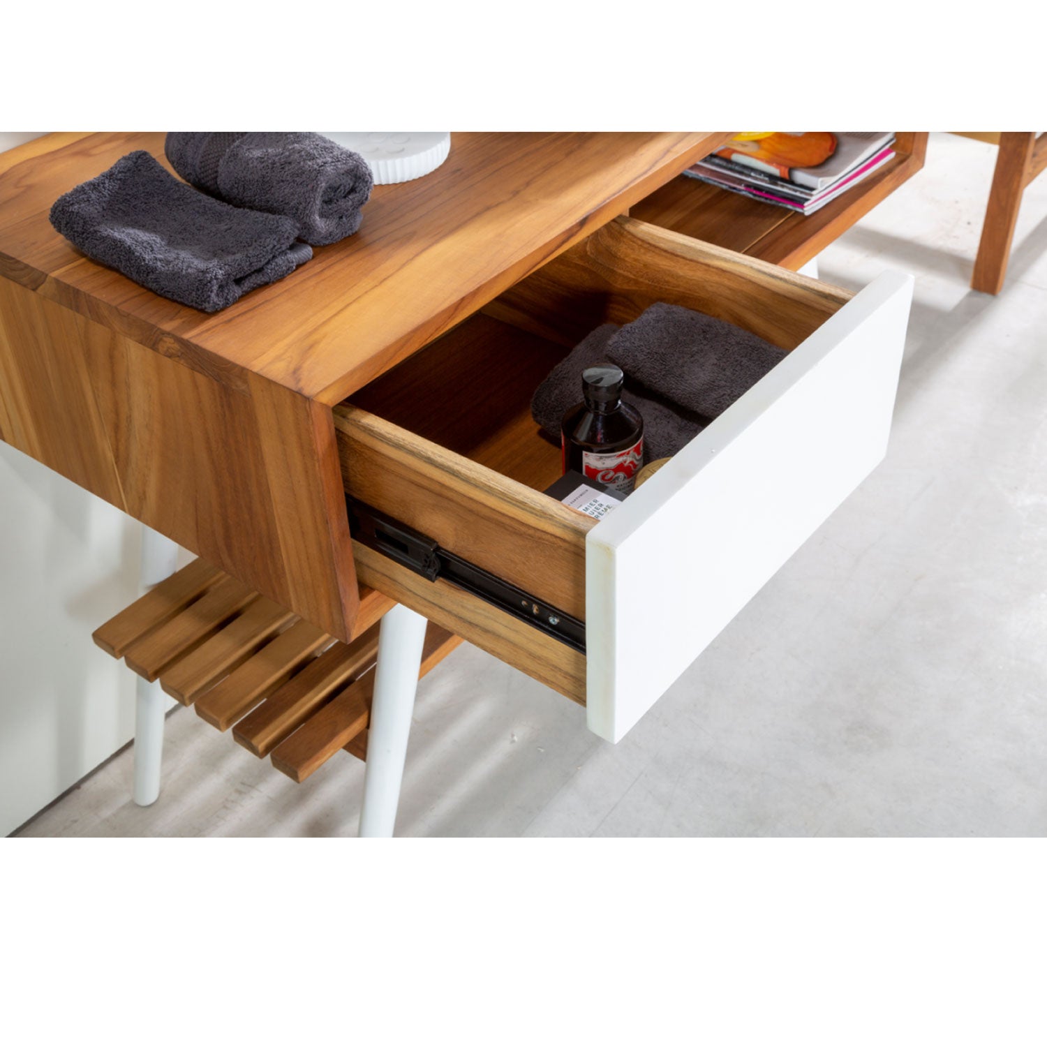 Consolle da bagno in Teak naturale 100cm serie Feelgood Small Cipi con un cassetto - frontale bianco by CeramicStore | Lo specialista del tuo bagno