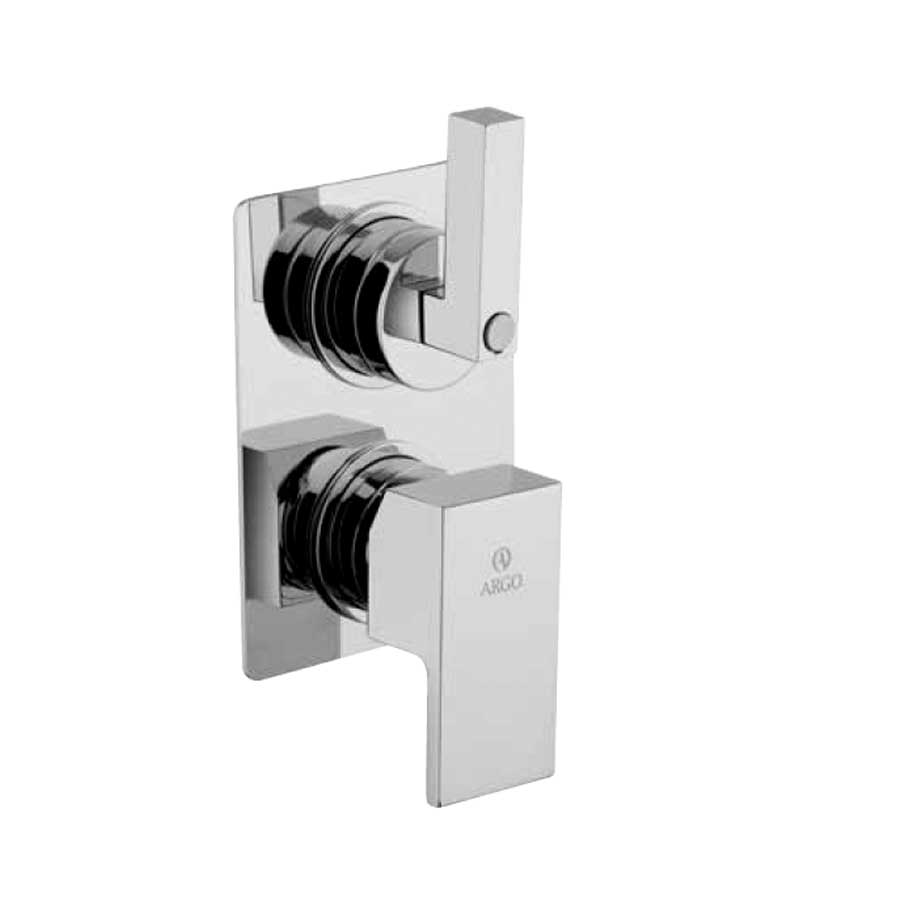 Rubinetto di forma quadrata per doccia incasso con deviatore a due Vie finitura cromata con corpo a muro in ottone collezione More di Argo Rubinetterie