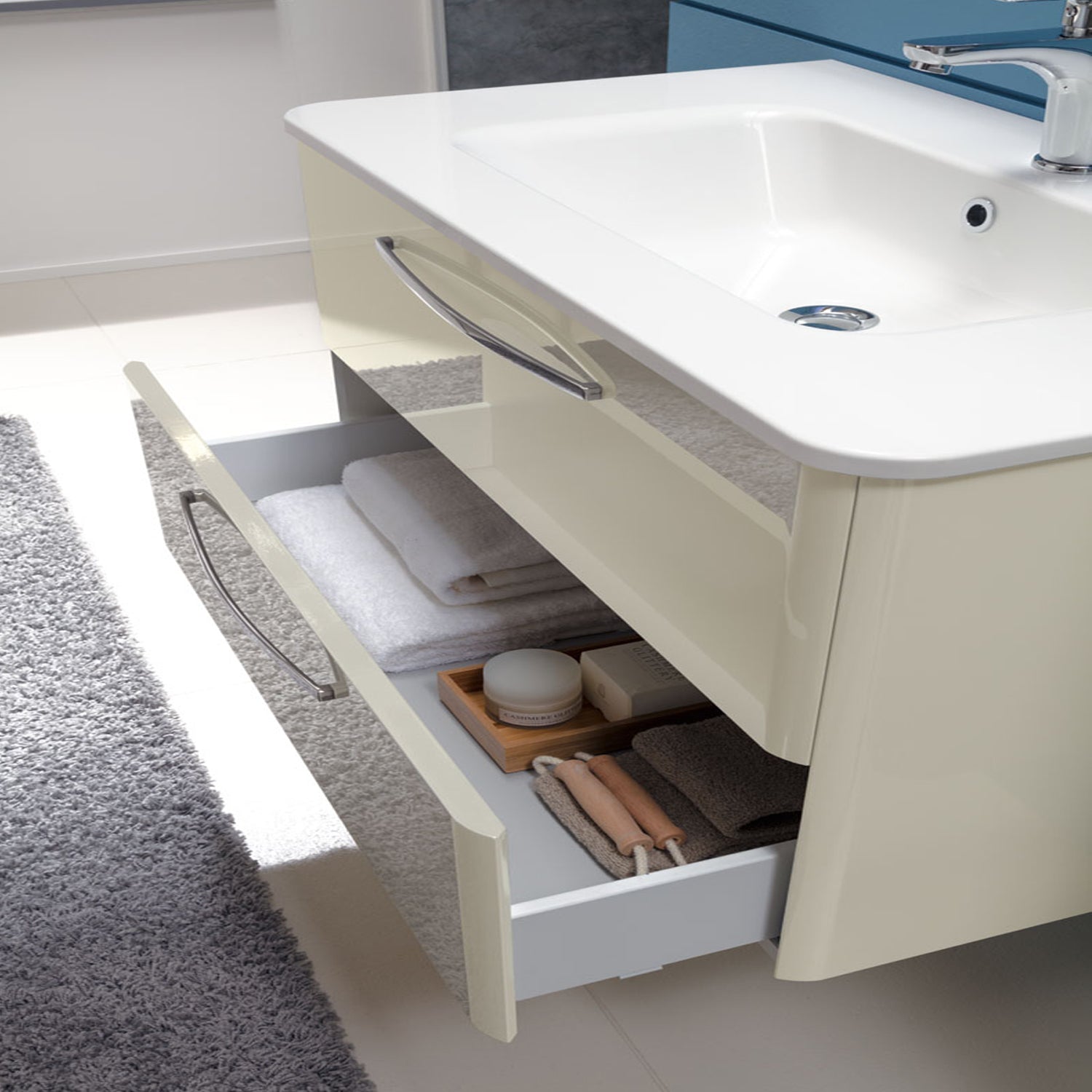 Mobile bagno sospeso modello Best02 cm 110x190x46 laccato lucido grigio nuvola by CeramicStore | Lo specialista del tuo bagno