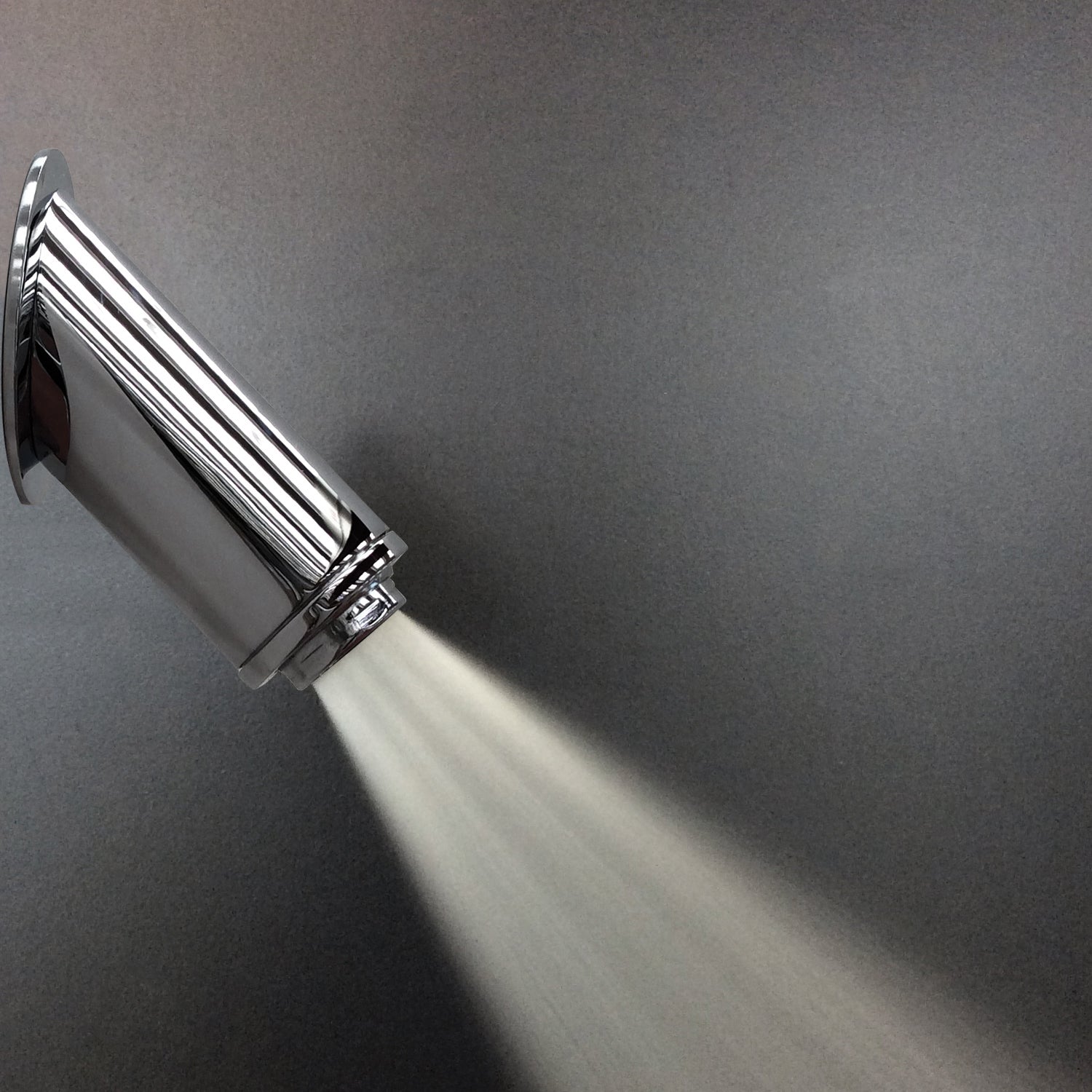 Soffione doccia a parete Bossini Antivandalismo ottone cromato diametro 35 mm by CeramicStore | Lo specialista del tuo bagno