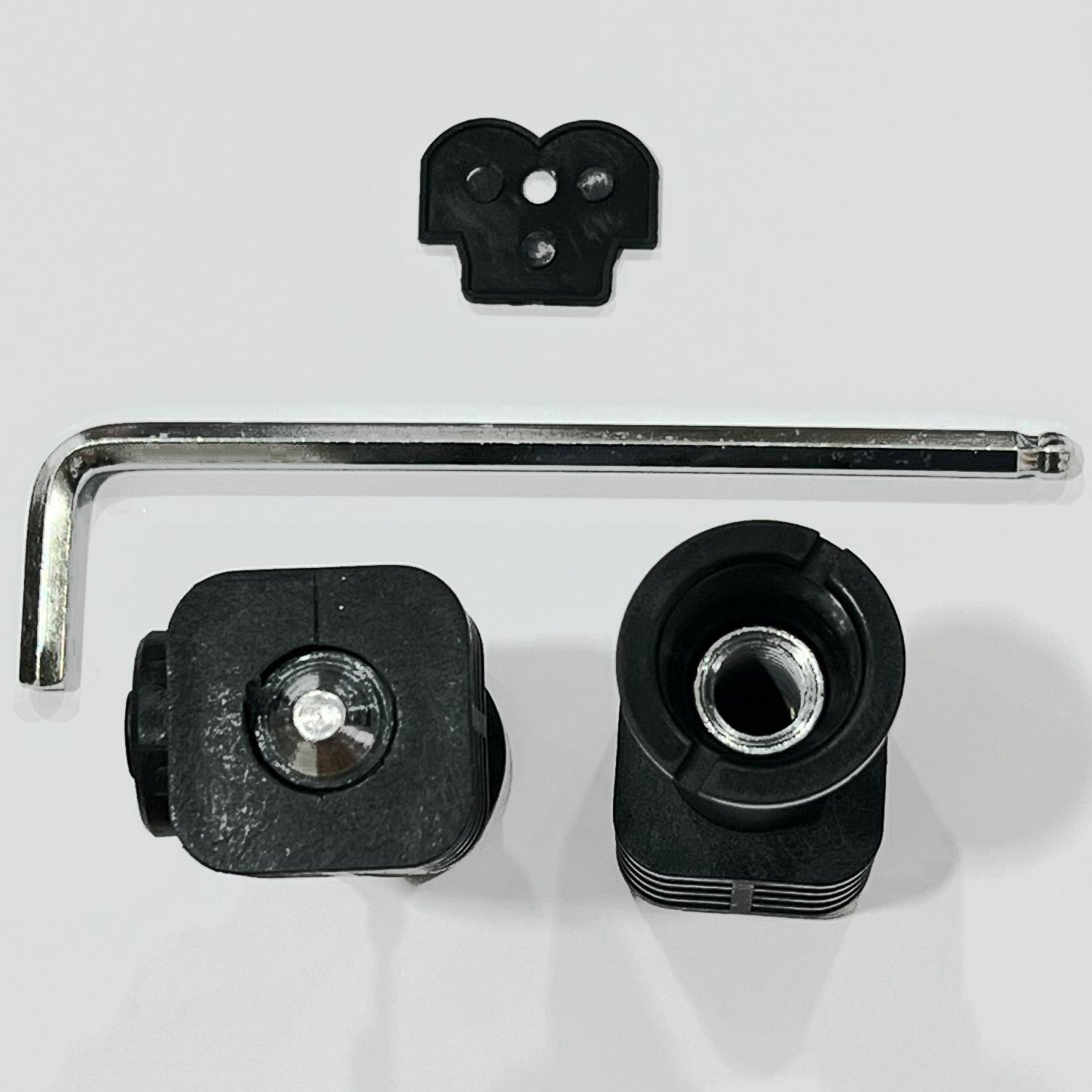 Kit di fissaggio per installazione di wc e bidet sospesi Domus Falerii by CeramicStore | Lo specialista del tuo bagno