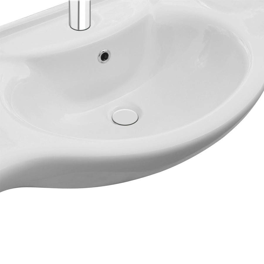 Mobile bagno "Cute" in truciolare idrorepellente di colore rovere moro con lavabo in ceramica bianca by CeramicStore | Lo specialista del tuo bagno