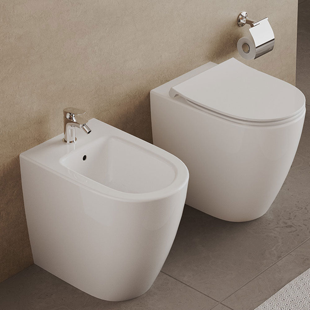 Sanitari Ideal Standard I.LIFE O con Scarico Traslato fino a 32 cm con sedile normal close slim