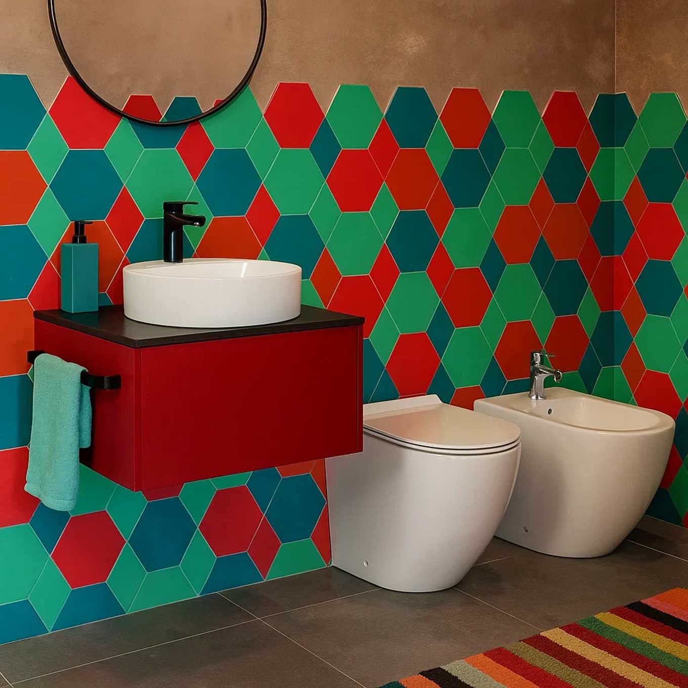 Floor-mounted wall-hugging Bathcore sanitary set with included toilet seat cover - Aura series