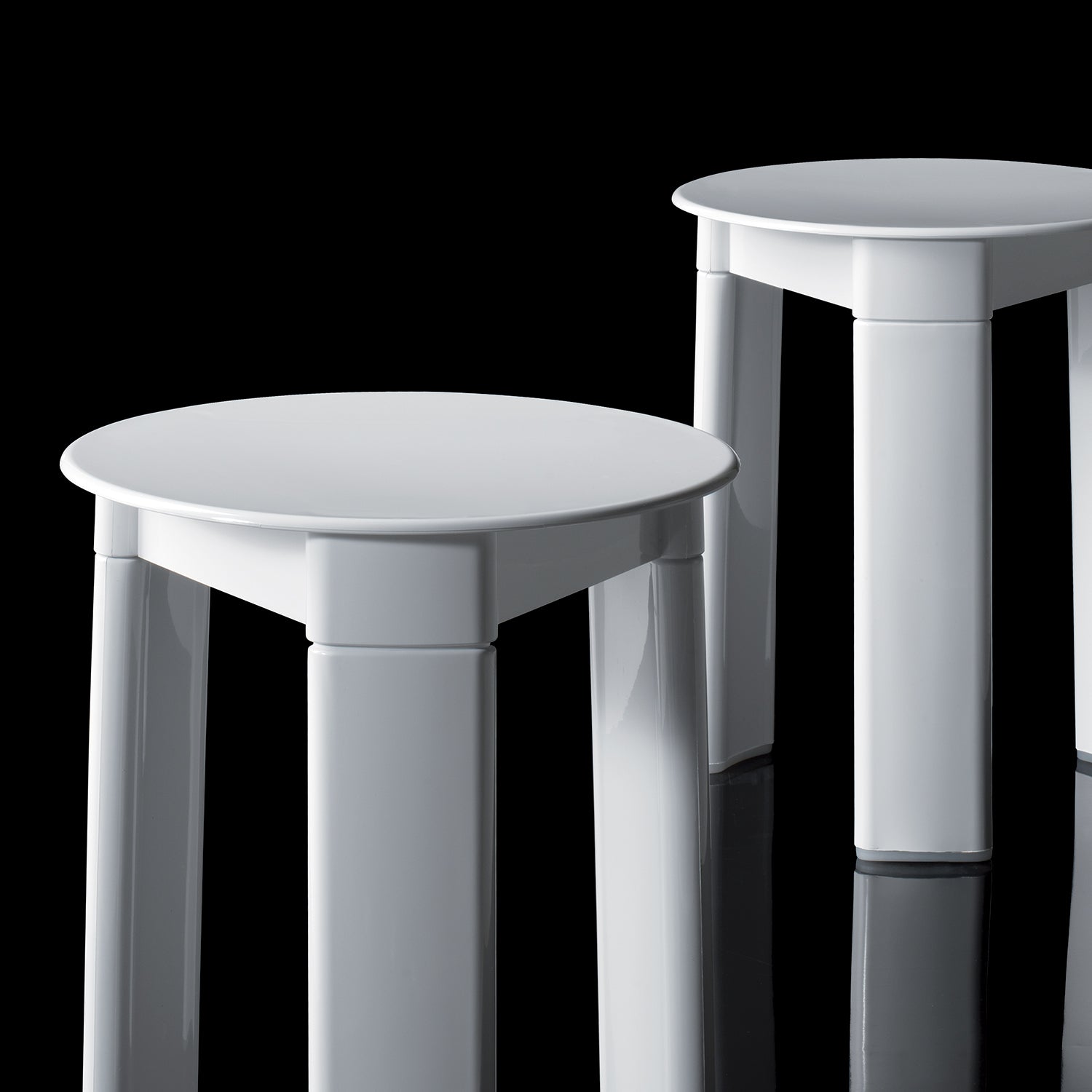 Sgabello in resine termoplastiche Gedy modello Trio - Bianco