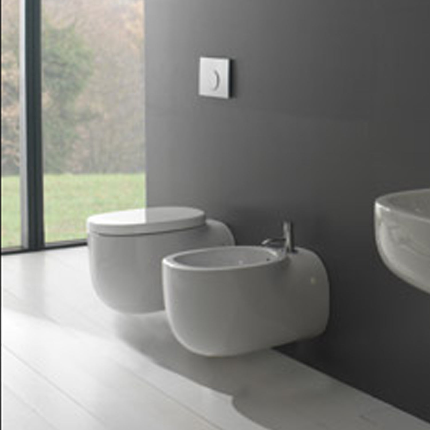 Coppia sanitari filomuro Ceramica Globo Olivia – 55x37 cm, con copriwater a chiusura rallentata