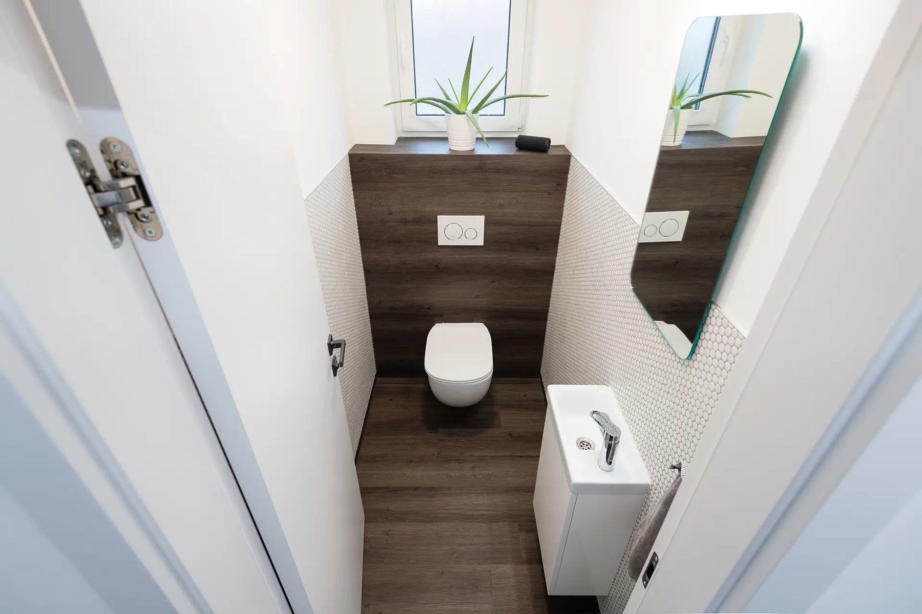 Come arredare un bagno piccolo: 10 soluzioni salvaspazio che funzionano davvero (Guida 2026)