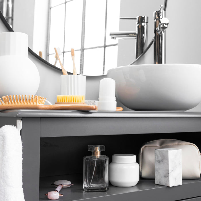 Mensole per lavabo da appoggio e rubinetteria: guida alla scelta