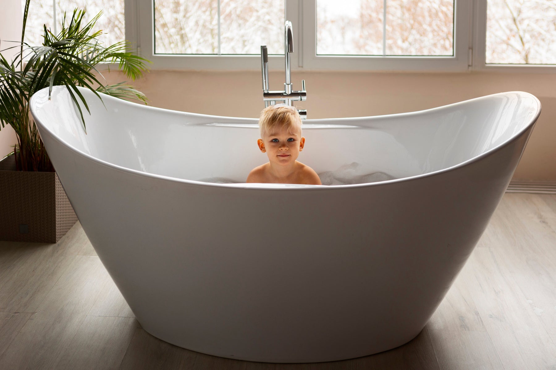 Vasca da bagno freestanding: guida alle misure minime necessarie