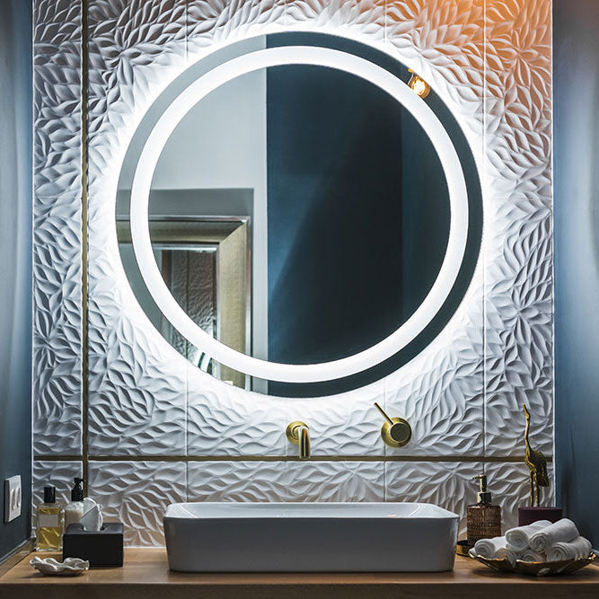 Specchio Bagno con LED integrato: vantaggi e cosa controllare prima dell'acquisto