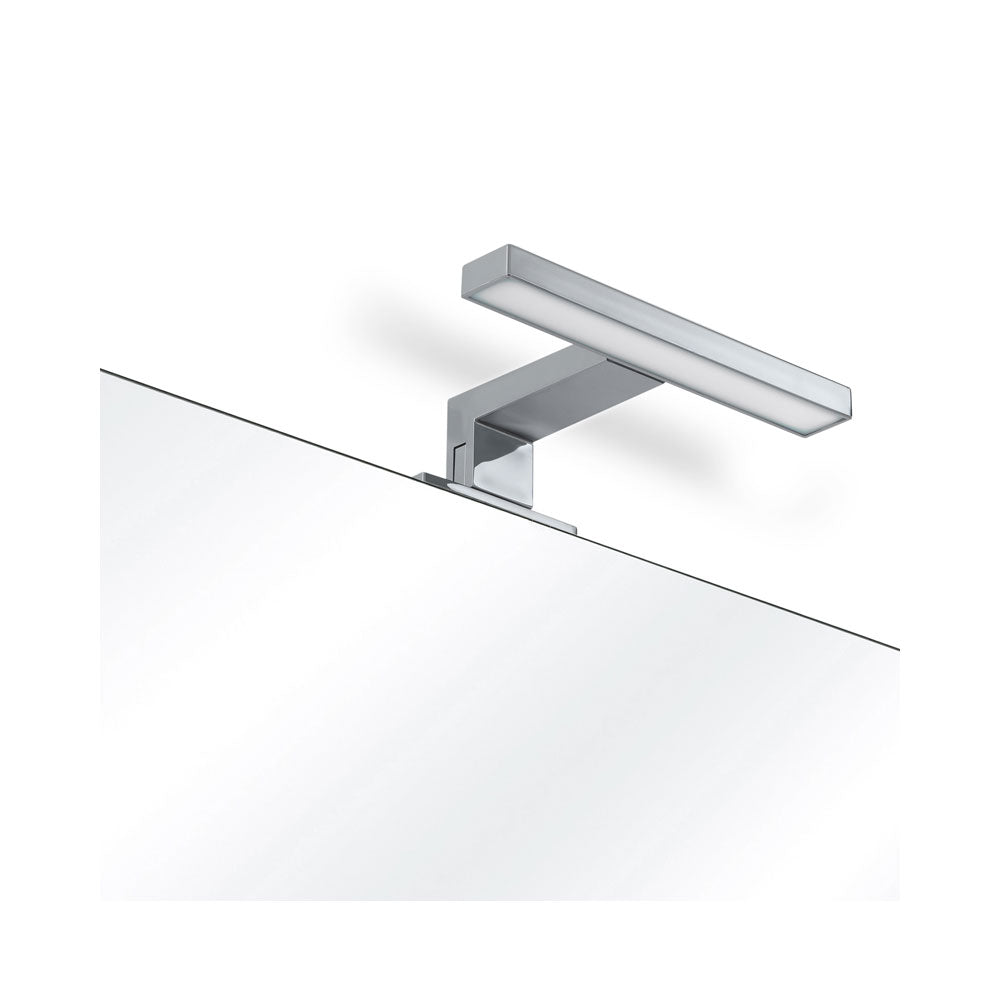 Lampada a Led con telaio di fissaggio per specchi con e senza cornice by Gedy - Cromata by CeramicStore | Lo specialista del tuo bagno