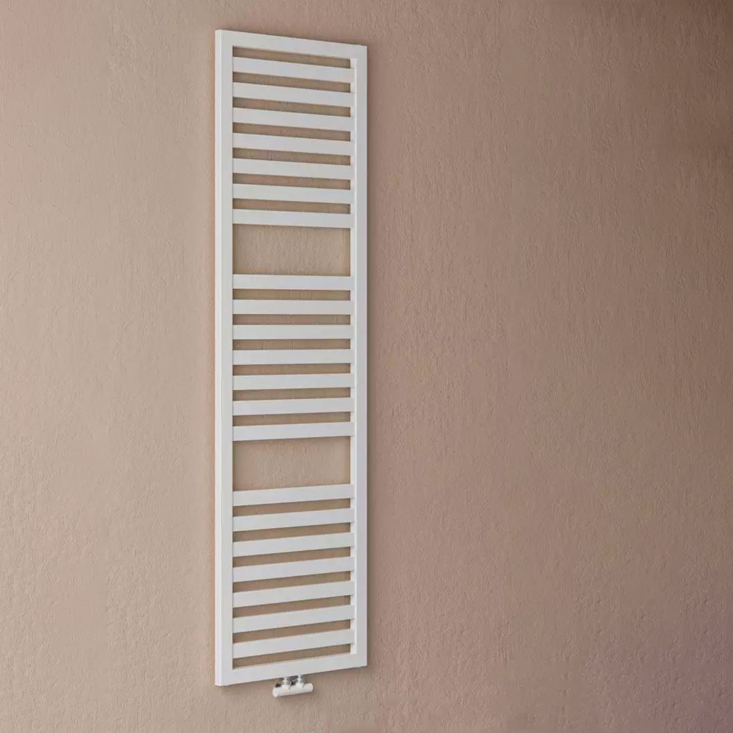 Termoarredo idraulico modello Cuneo 1800x500 dritto - Bianco by CeramicStore | Lo specialista del tuo bagno