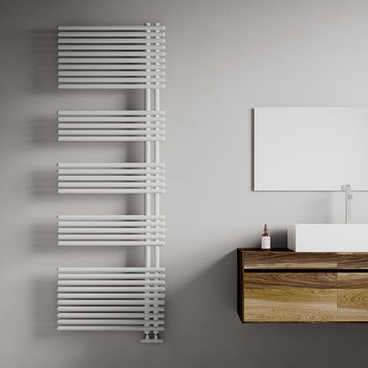 Scaldasalviette idraulico bianco 60x113,2 cm interasse 50 cm 640 Watt Lazzarini Garda by CeramicStore | Lo specialista del tuo bagno