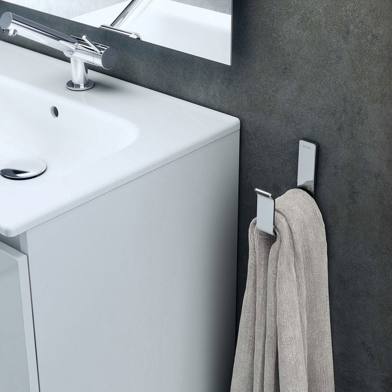 Porta asciugamano a muro in acciaio cromato della collezione 'Line' by Cosmic - cm 3x12x12 by CeramicStore | Lo specialista del tuo bagno