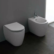 Santari filomuro serie Skip 55 in ceramica bianca con coprivaso chiusura tradizionale - Disegno Ceramica