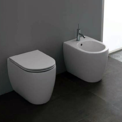 Santari filomuro serie Skip 55 in ceramica bianca con coprivaso chiusura tradizionale - Disegno Ceramica