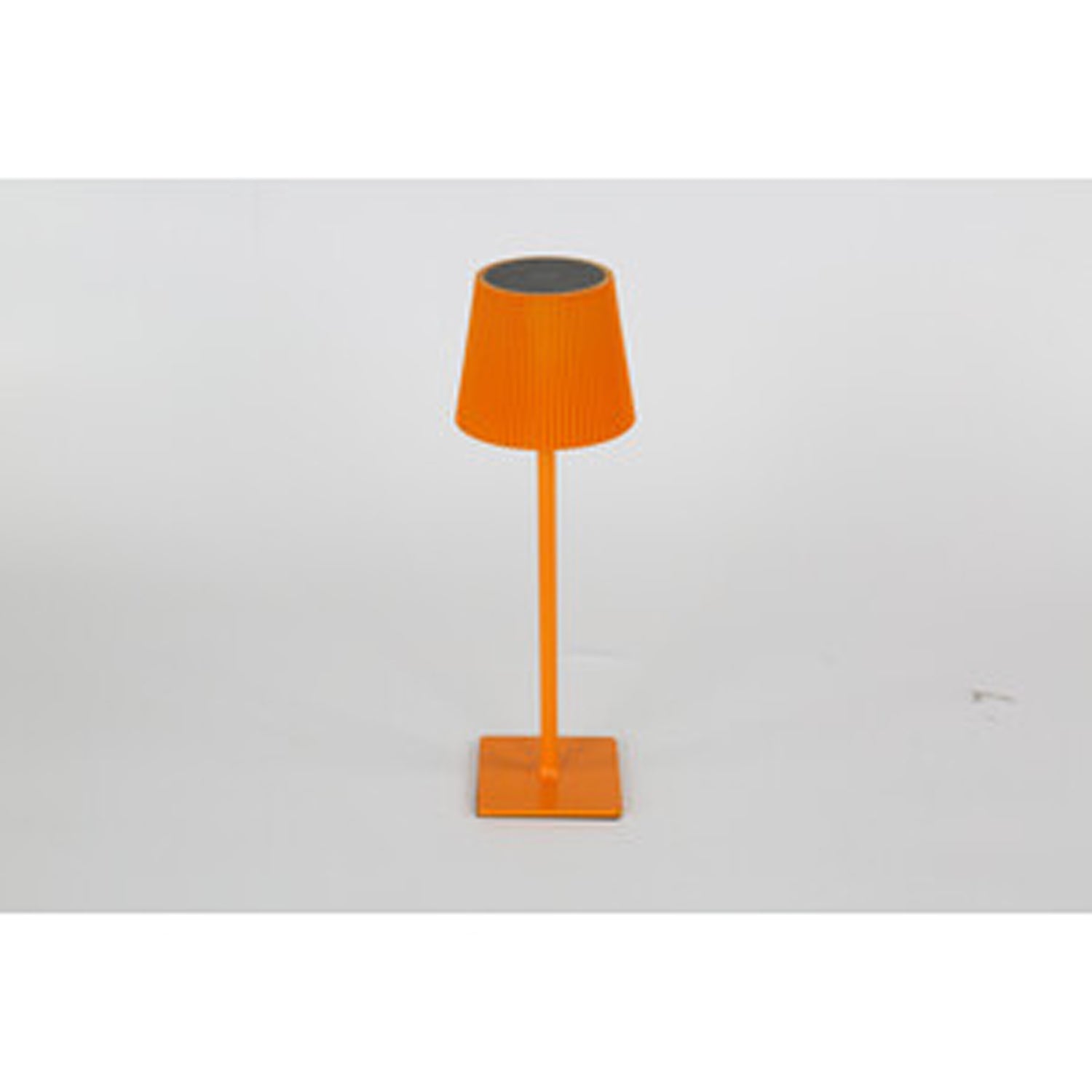 Lampada da tavolo a Led ricaricabile - Arancione by CeramicStore | Lo specialista del tuo bagno