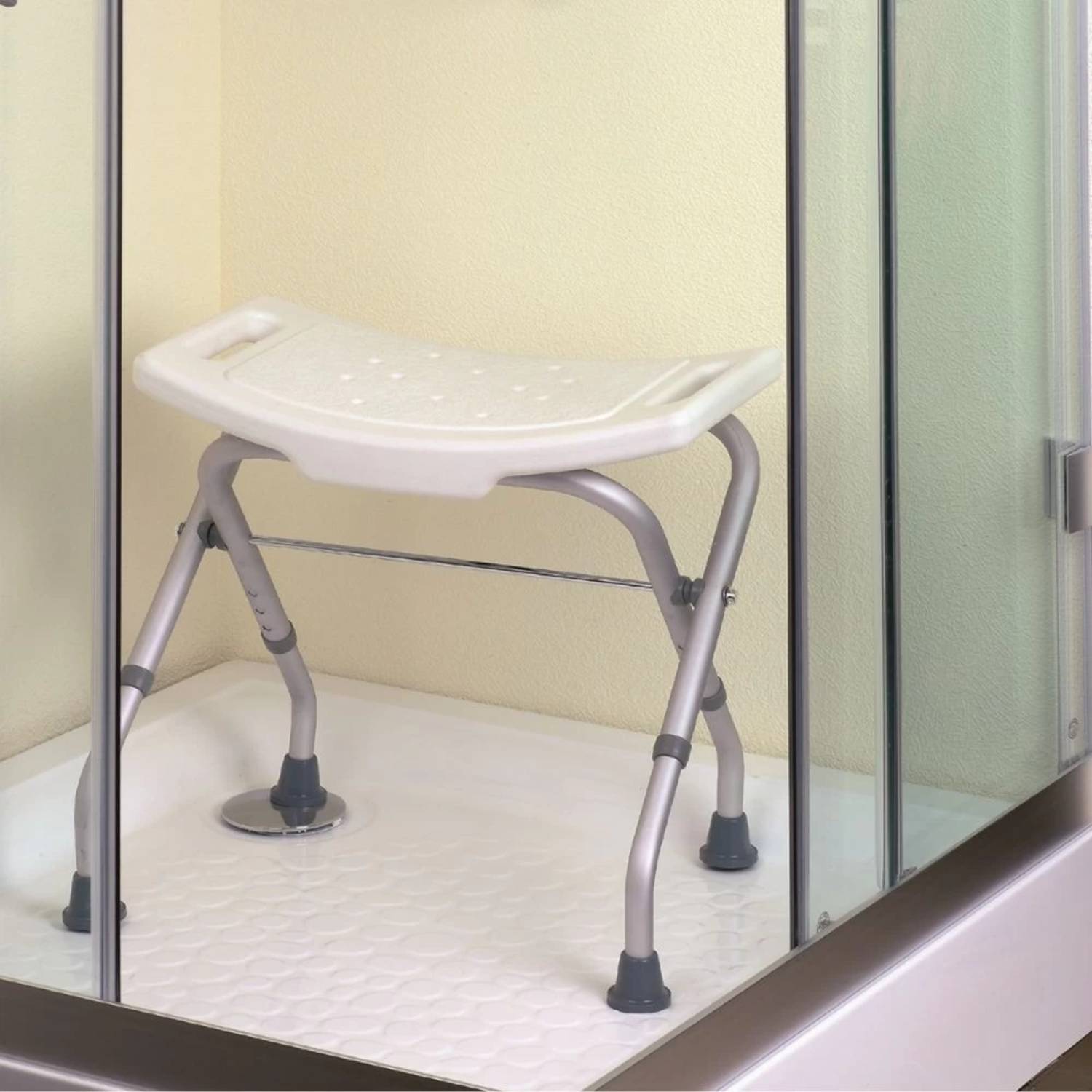 Sedile per doccia pieghevole e regolabile - Max 100 kg colore bianco by CeramicStore | Lo specialista del tuo bagno