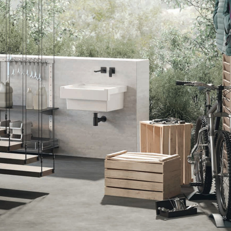 Lavabo sospeso in ceramica Xilon Lavarredo cm 51x50 colore bianco lucido by CeramicStore | Lo specialista del tuo bagno