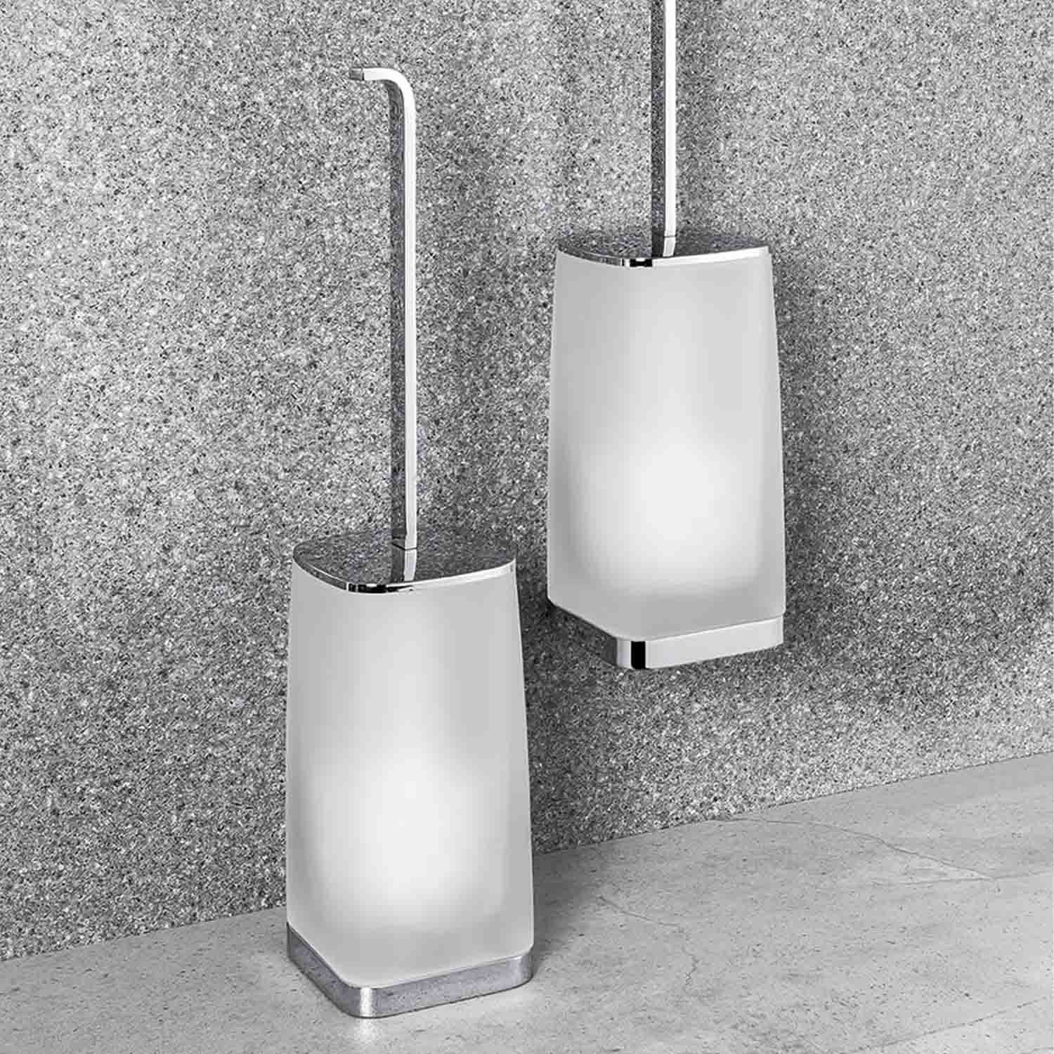 Porta scopino d'appoggio in ottone e vetro acidato collezione Time di Colombo Design by CeramicStore | Lo specialista del tuo bagno