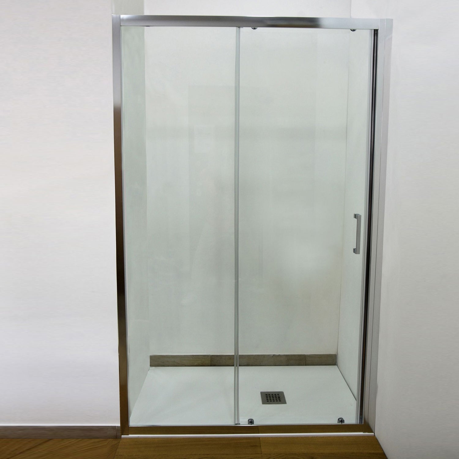 Porta doccia scorrevole da 130 cm in vetro anticalcare Smart Clean modello Iconic by CeramicStore | Lo specialista del tuo bagno