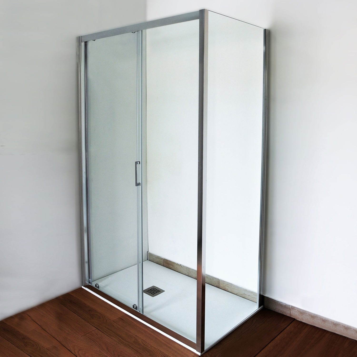 Box doccia Iconic cm 120x80 con porta scorrevole e parete fissa in Vetro anticalcare Smart Clean by CeramicStore | Lo specialista del tuo bagno