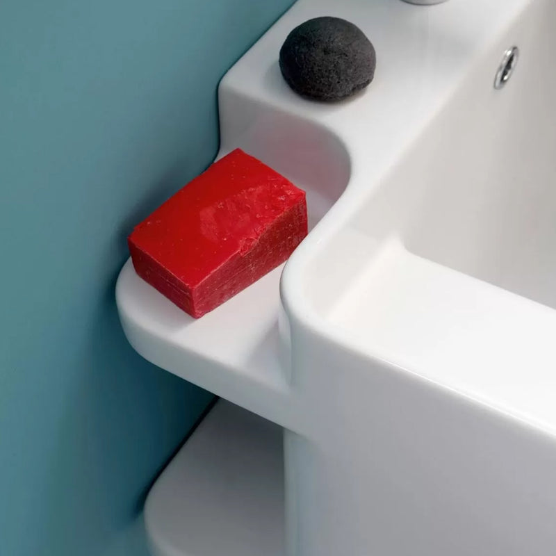 Lavabo sospeso Azzurra Anfibio 60x50 cm con piano in legno con foro rubinetteria - Bianco lucido by CeramicStore | Lo specialista del tuo bagno