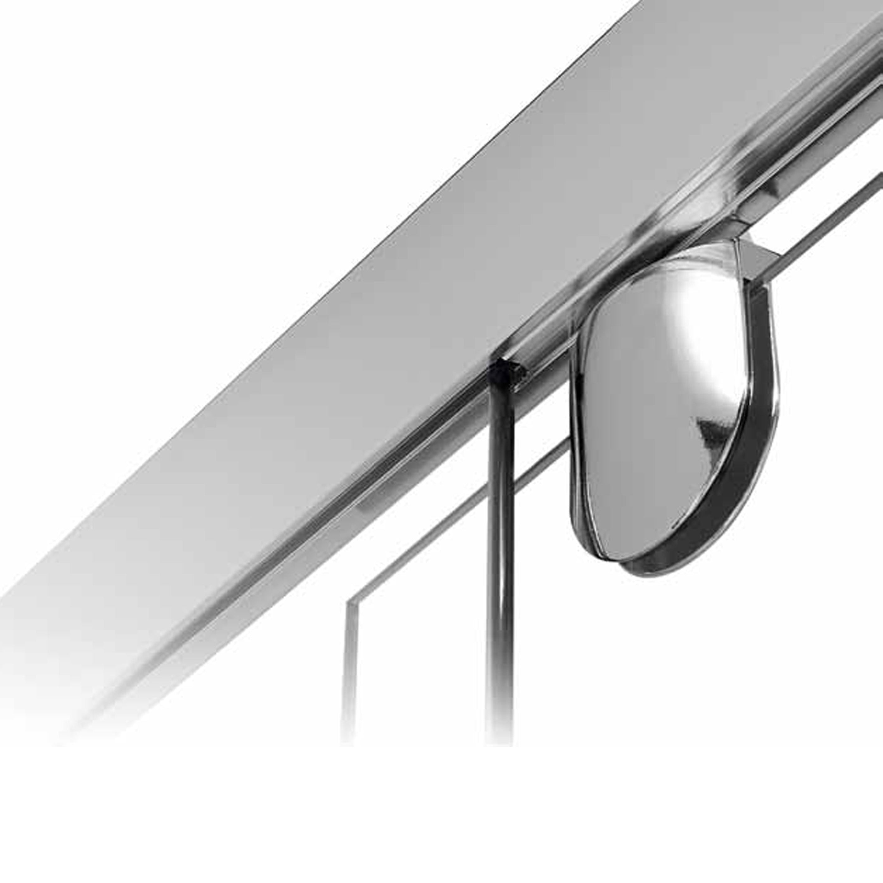 Box doccia ad un anta battente a nicchia 130cm h190 cristallo trasparente e profili bianchi linea Domingo by CeramicStore | Lo specialista del tuo bagno