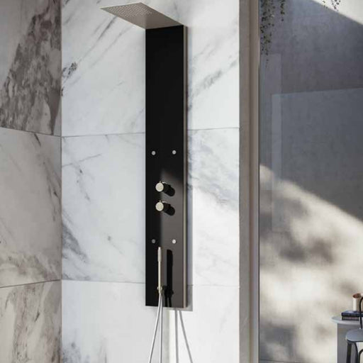 Pannello doccia multifunzionale Paris 145x49 cm acciaio spazzolato con cover nera by CeramicStore | Lo specialista del tuo bagno