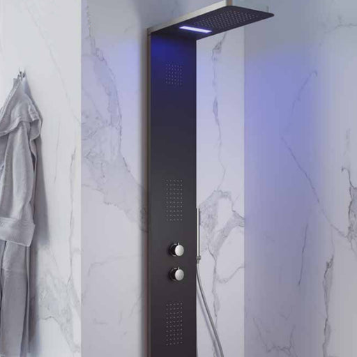 Pannello Doccia Digitale con cromoterapia e bluetooth realizzato in acciaio inox con frontale nero by CeramicStore | Lo specialista del tuo bagno