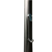 Colonna doccia solare in HDPE nero, con soffione 15 cm e lavapiedi by CeramicStore | Lo specialista del tuo bagno