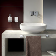 Dosasapone a muro Gedy modello Elba con contenitore in vetro satinato - Cromato by CeramicStore | Lo specialista del tuo bagno