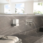 Distributore di sapone quadrato di Gedy modello Giava da 150 ml in vetro e Cromall - Cromato by CeramicStore | Lo specialista del tuo bagno